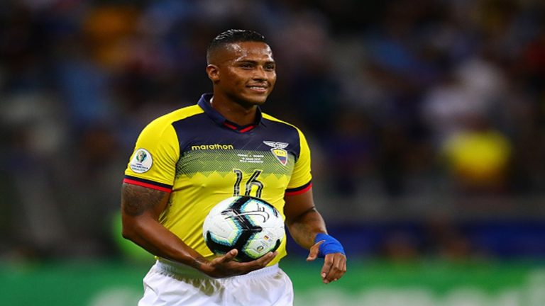 antonio valencia ecuador.jpg